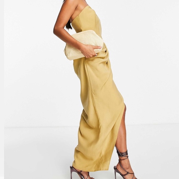 NEVER WORN - Picture 2 of 4